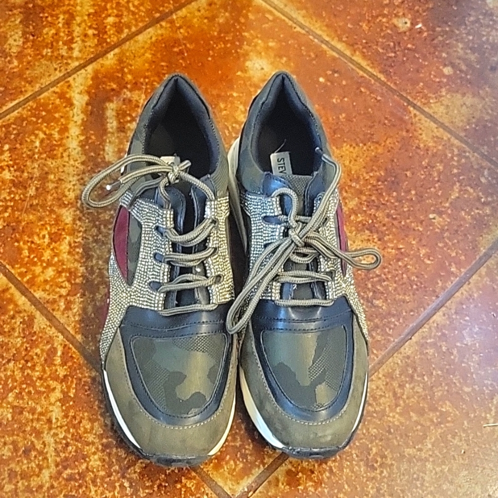 Camouflage Steve Madden sneakers